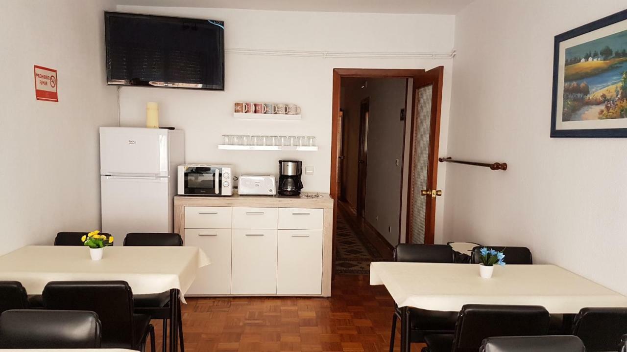 Hostal La Sierra Saron Zewnętrze zdjęcie