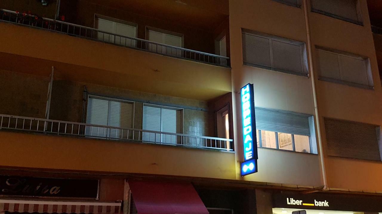 Hostal La Sierra Saron Zewnętrze zdjęcie